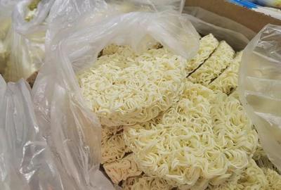 突查！后廚曝光！譚家刀削面、闊巷子等預包裝食品兼散裝食品門店引關注